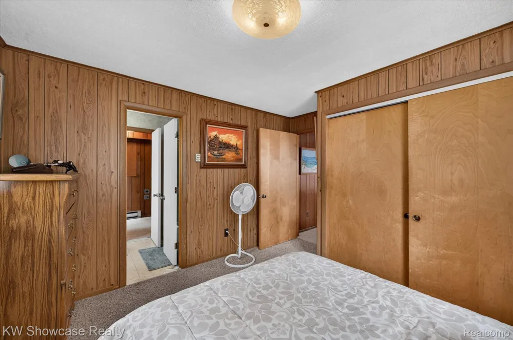 923 Sarena Avenue Waterford Charter Township, MI 48327