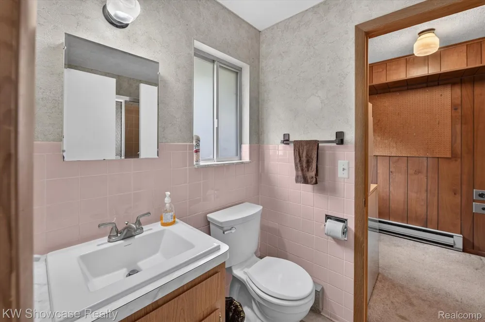 923 Sarena Avenue Waterford Charter Township, MI 48327