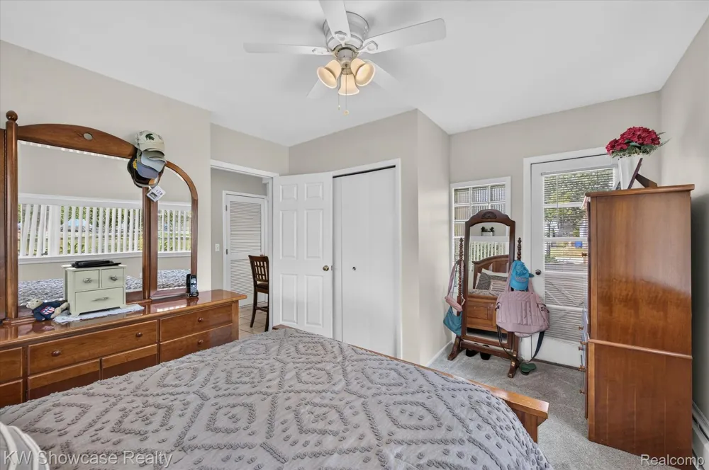 923 Sarena Avenue Waterford Charter Township, MI 48327