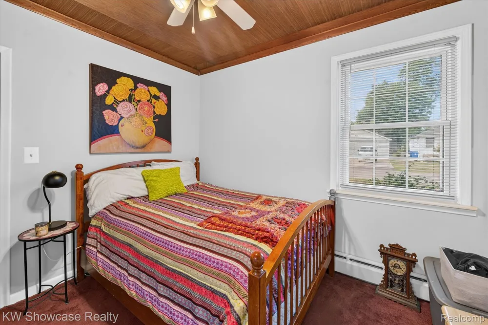 923 Sarena Avenue Waterford Charter Township, MI 48327