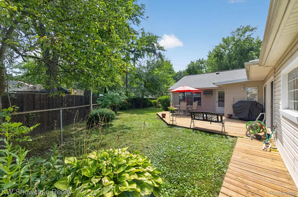923 Sarena Avenue Waterford Charter Township, MI 48327
