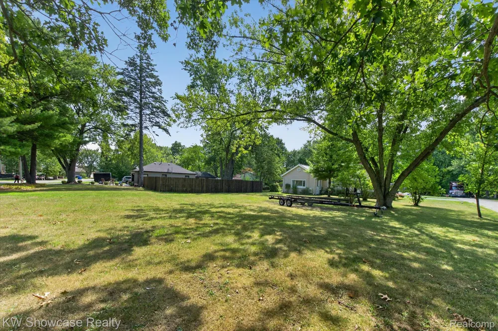 923 Sarena Avenue Waterford Charter Township, MI 48327