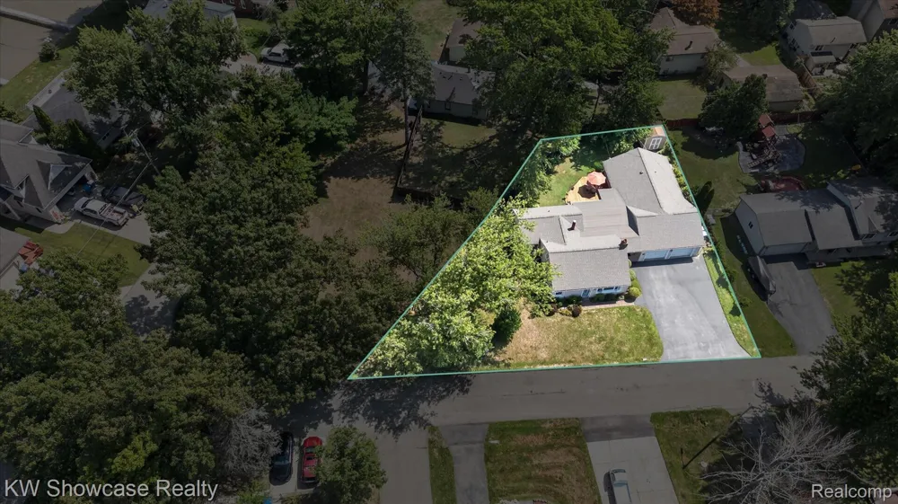 923 Sarena Avenue Waterford Charter Township, MI 48327