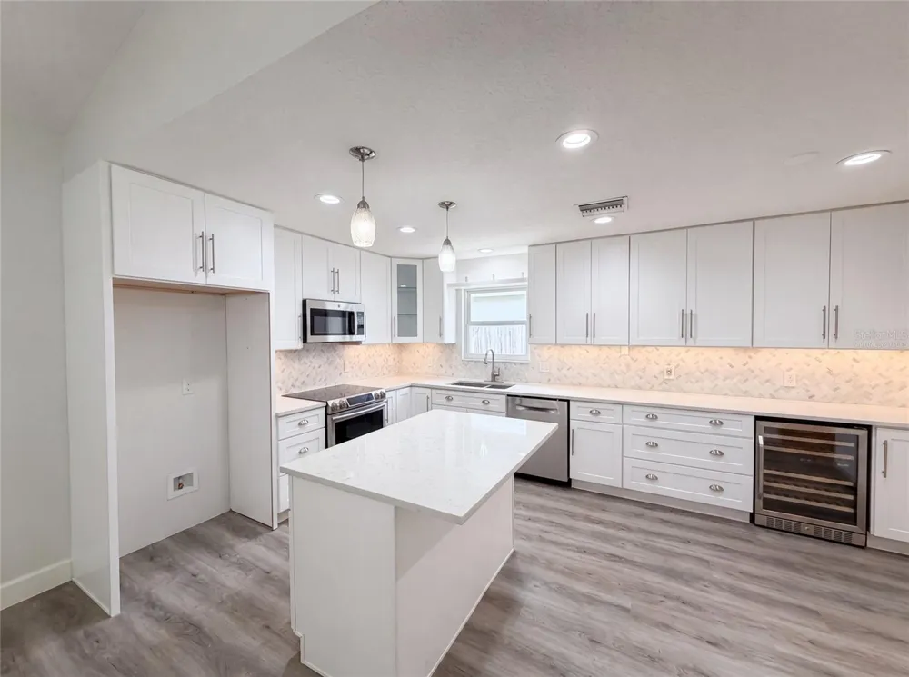 1340 SASSAFRAS AVENUE Altamonte Springs, FL 32714