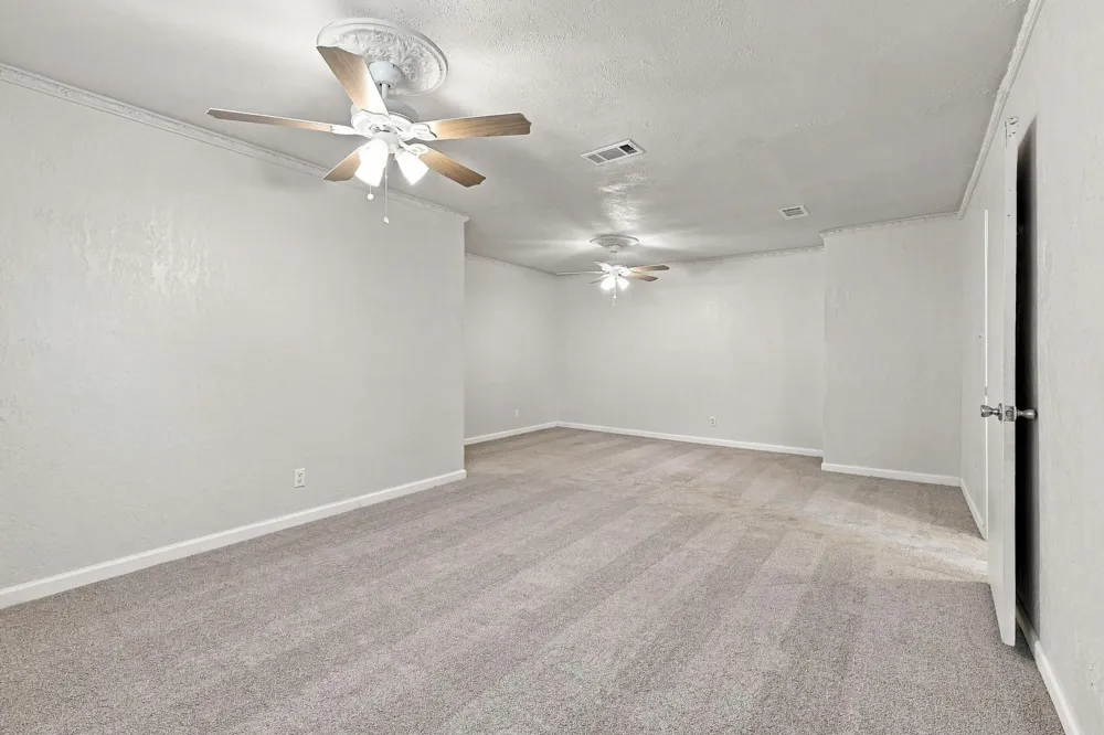 117 Leslie Street Bonham, TX 75418