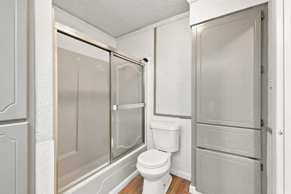 117 Leslie Street Bonham, TX 75418