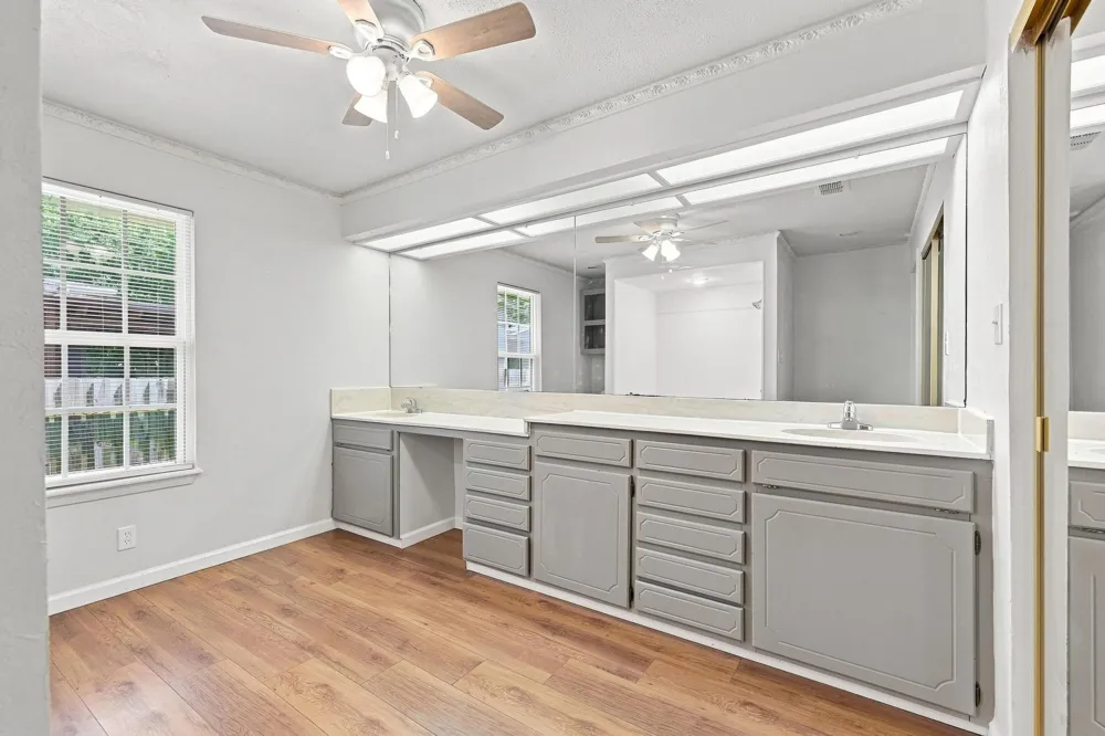 117 Leslie Street Bonham, TX 75418