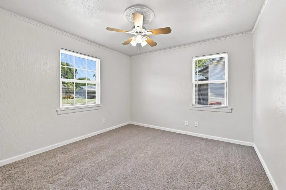 117 Leslie Street Bonham, TX 75418