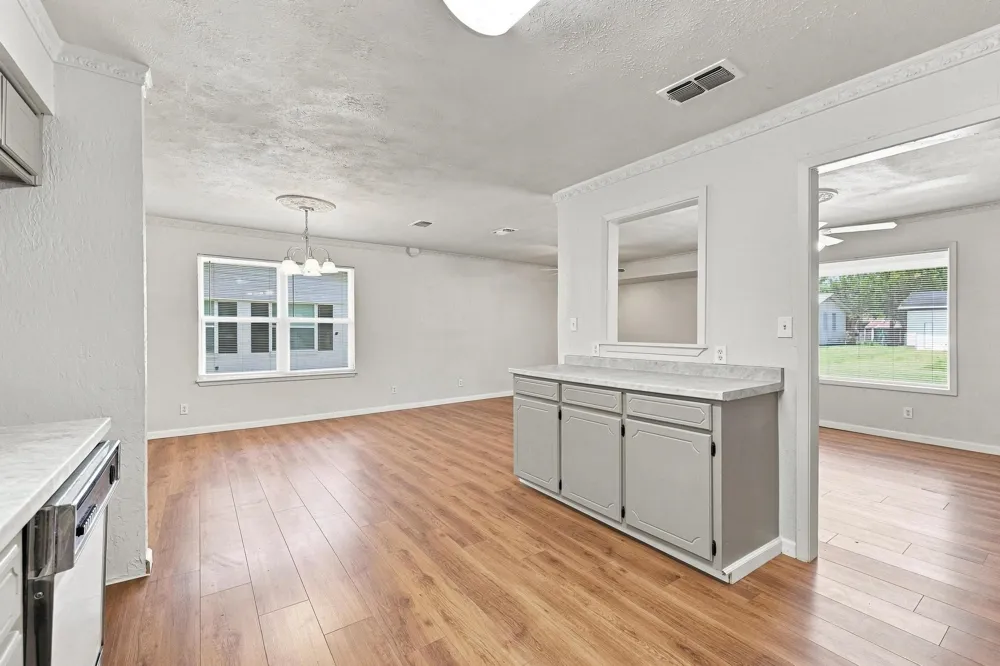117 Leslie Street Bonham, TX 75418