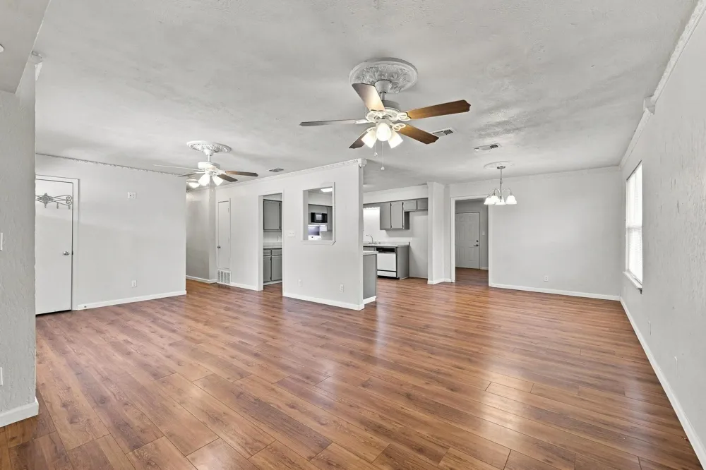 117 Leslie Street Bonham, TX 75418