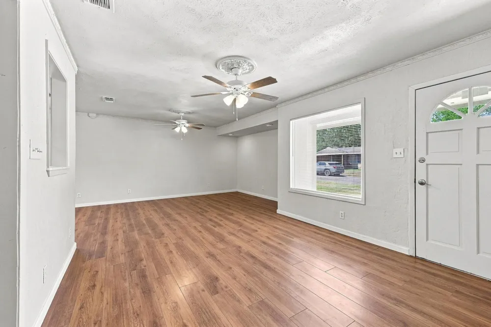117 Leslie Street Bonham, TX 75418