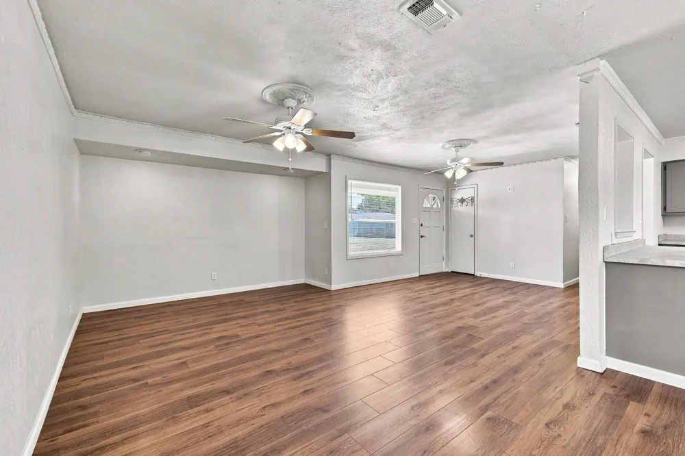 117 Leslie Street Bonham, TX 75418