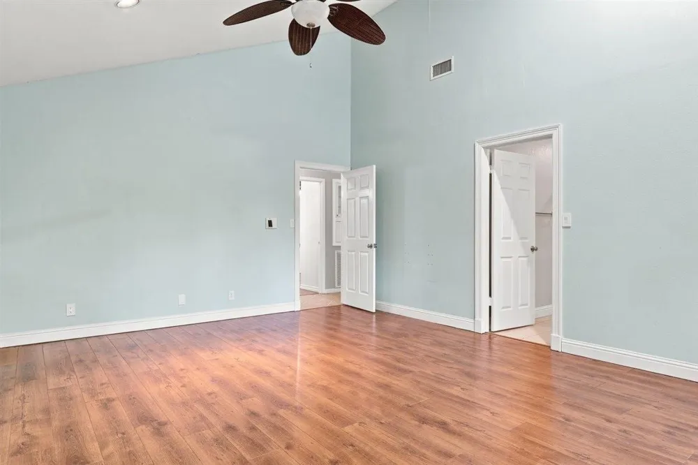 105 Perth Street Victoria, TX 77904