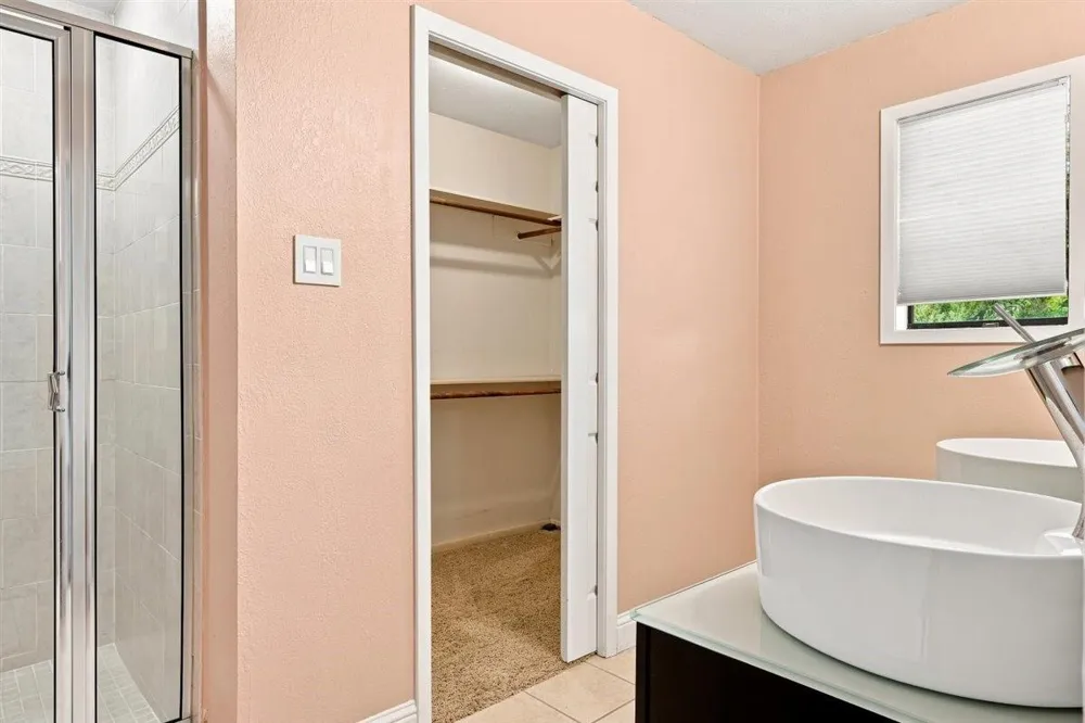 105 Perth Street Victoria, TX 77904