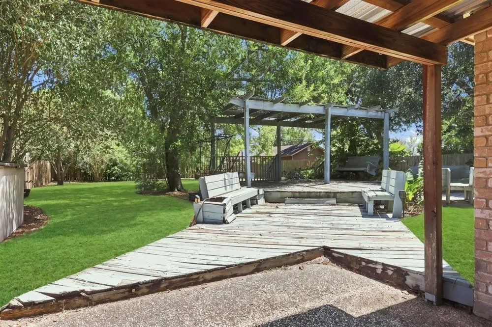 105 Perth Street Victoria, TX 77904