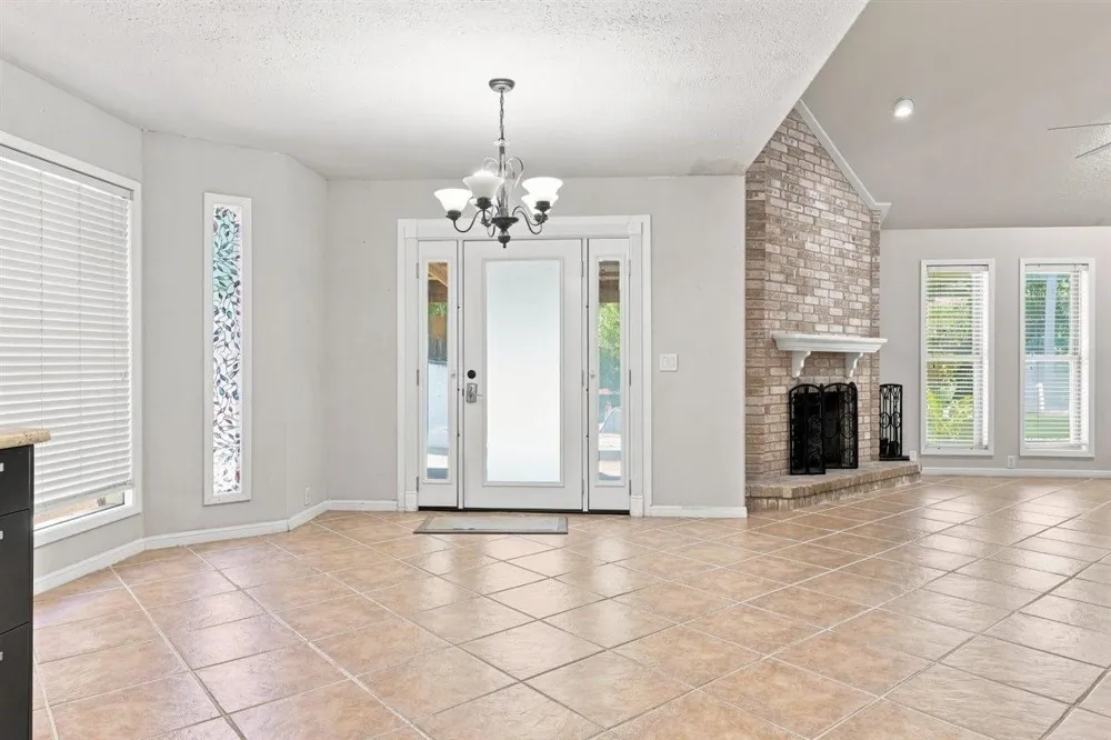 105 Perth Street Victoria, TX 77904