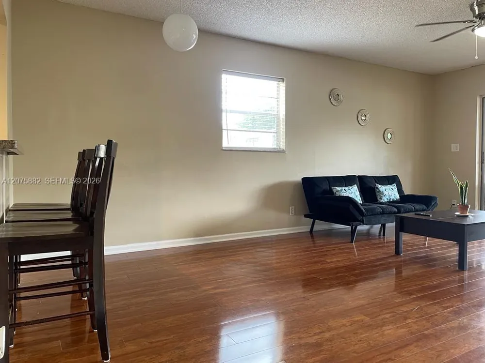4167 NW 90th Ave #101 Coral Springs, FL 33065