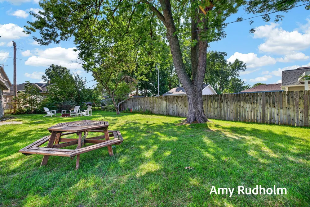 532 Jackson Avenue Grand Haven City, MI 49417