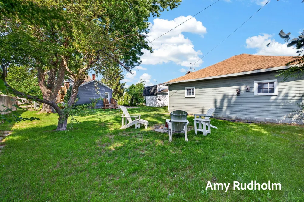 532 Jackson Avenue Grand Haven City, MI 49417
