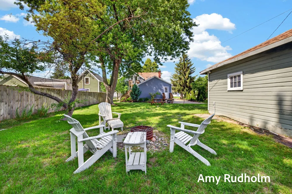 532 Jackson Avenue Grand Haven City, MI 49417