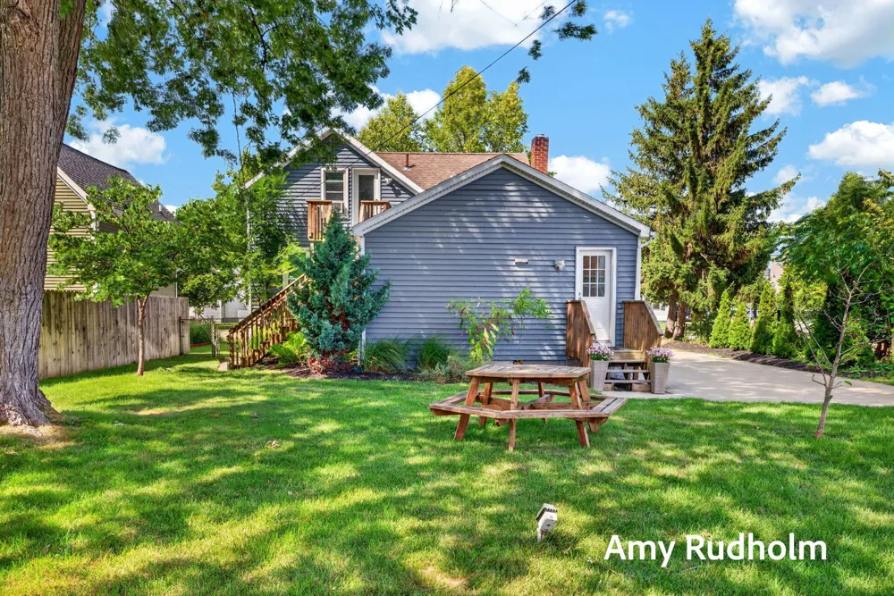 532 Jackson Avenue Grand Haven City, MI 49417
