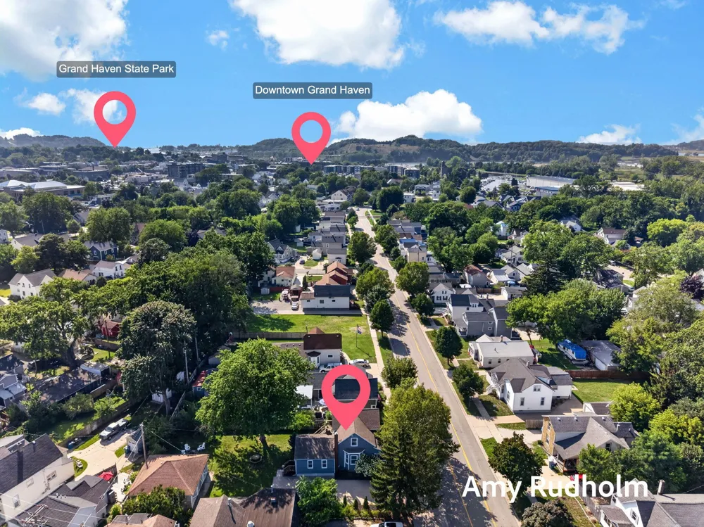532 Jackson Avenue Grand Haven City, MI 49417