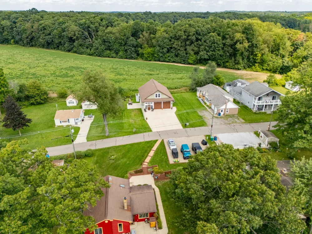 32144 Chamberlin Drive Porter Township, MI 49065