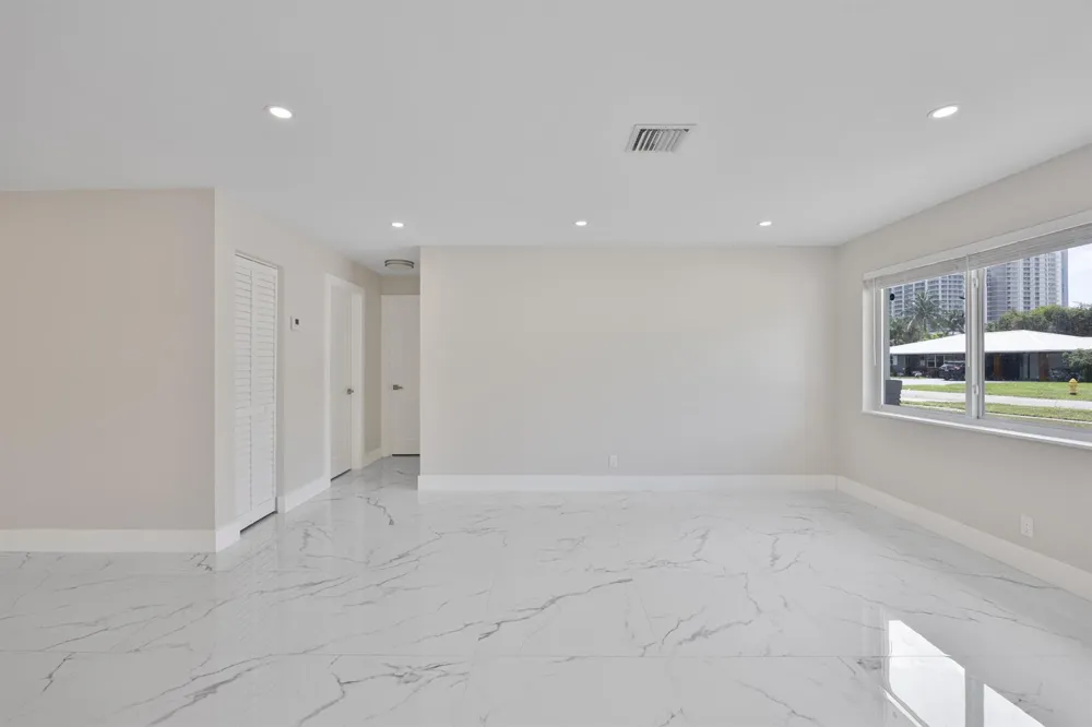 215 Evergreen Drive West Palm Beach, FL 33403