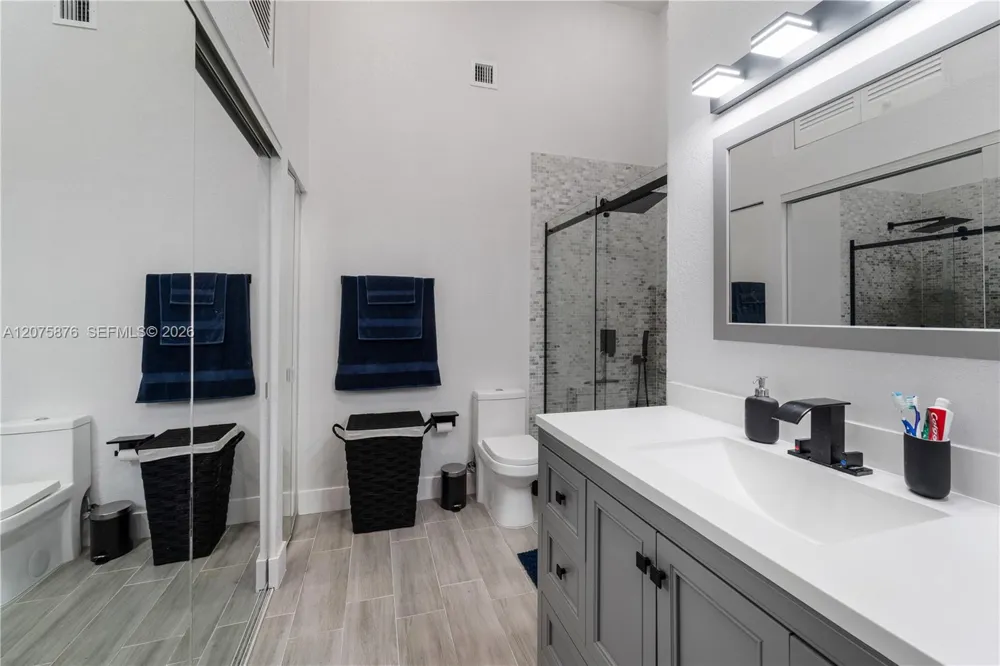 6711 NW 193rd Ter #6711 Hialeah, FL 33015
