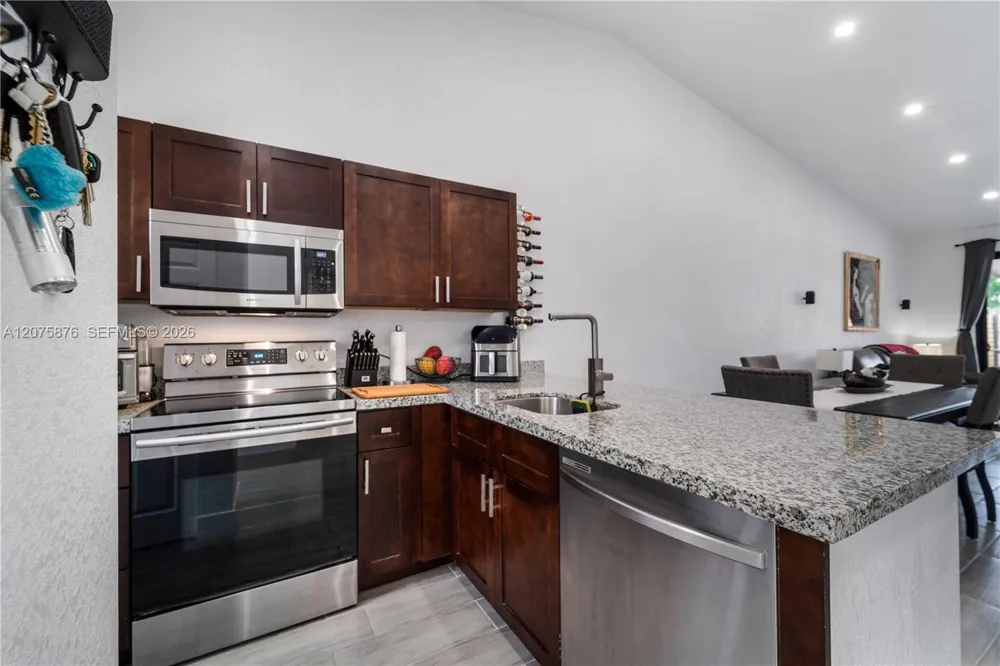 6711 NW 193rd Ter #6711 Hialeah, FL 33015