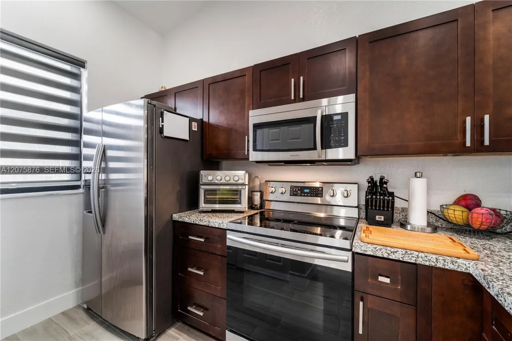 6711 NW 193rd Ter #6711 Hialeah, FL 33015