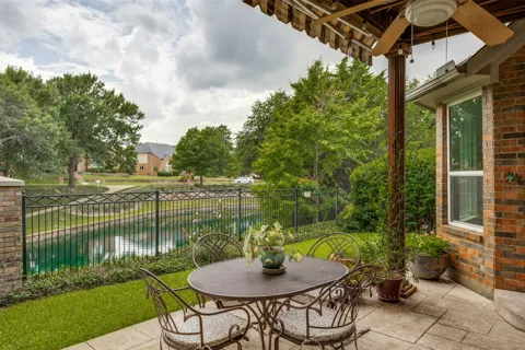 6208 Trailwood Drive