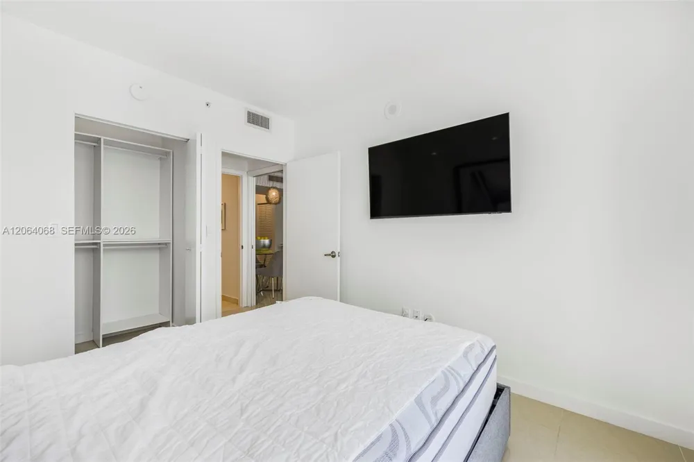 6365 Collins Ave #805 Miami Beach, FL 33141