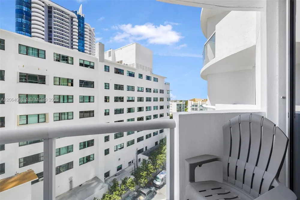6365 Collins Ave #805 Miami Beach, FL 33141