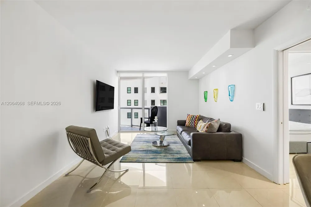 6365 Collins Ave #805 Miami Beach, FL 33141