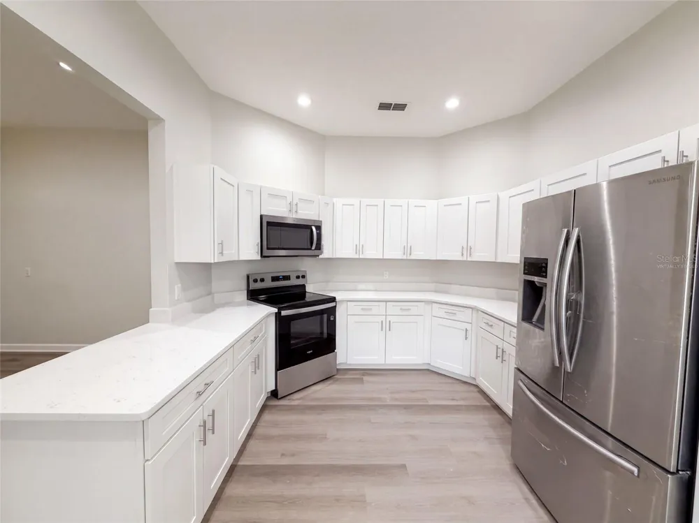 24 BAY POINTE DRIVE Ormond Beach, FL 32174