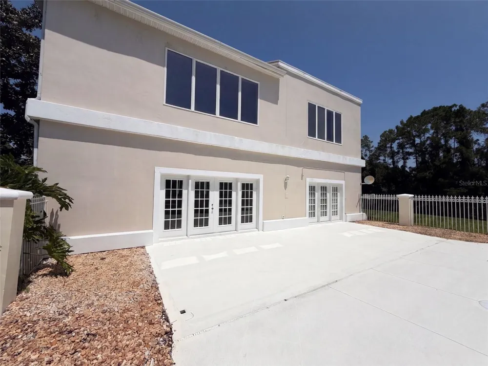 24 BAY POINTE DRIVE Ormond Beach, FL 32174