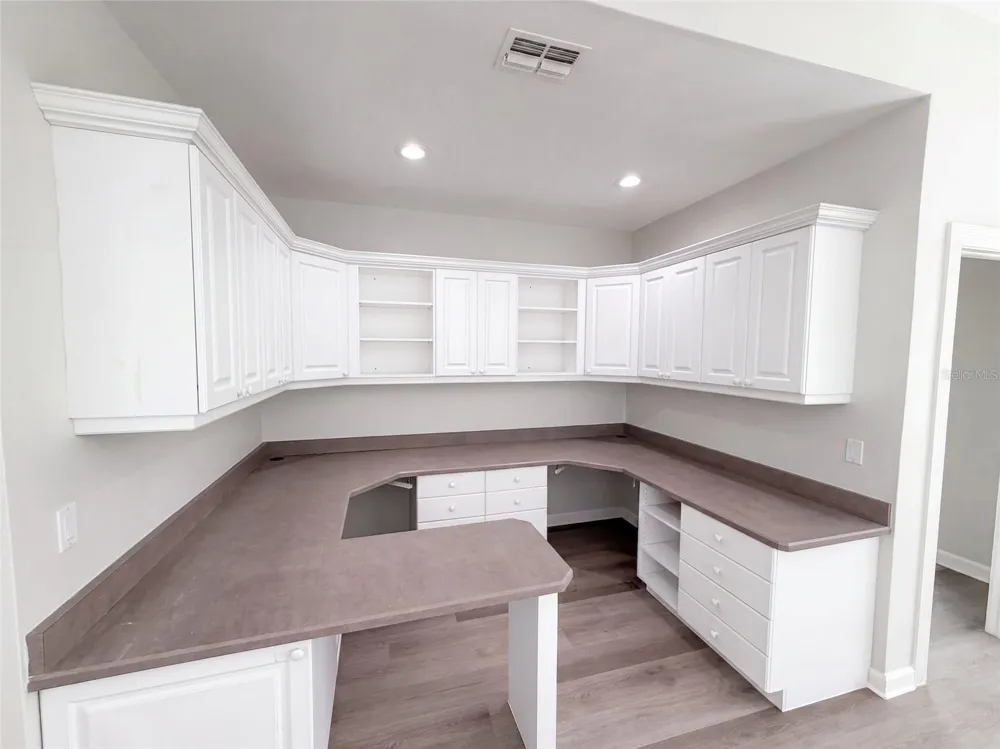 24 BAY POINTE DRIVE Ormond Beach, FL 32174