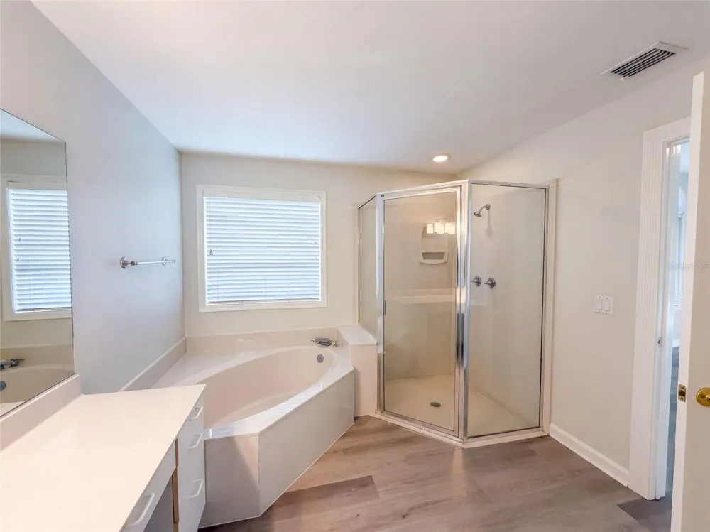 24 BAY POINTE DRIVE Ormond Beach, FL 32174