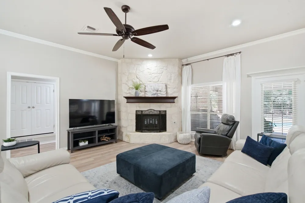 834 Cougar Road Lipan, TX 76462