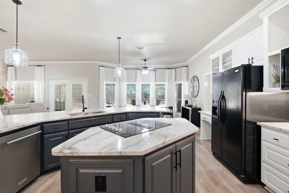 834 Cougar Road Lipan, TX 76462