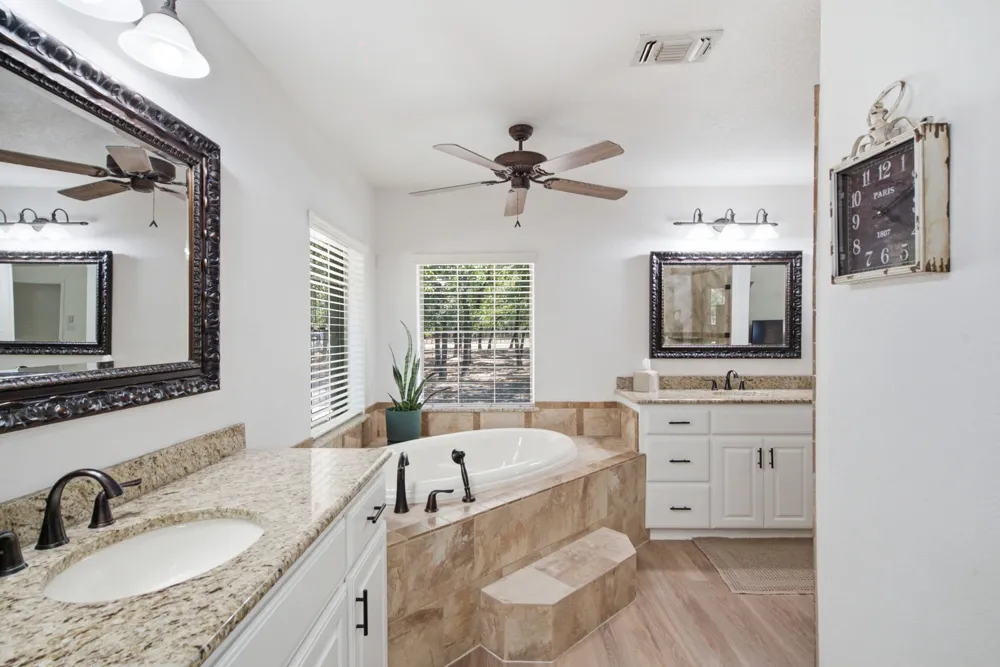 834 Cougar Road Lipan, TX 76462