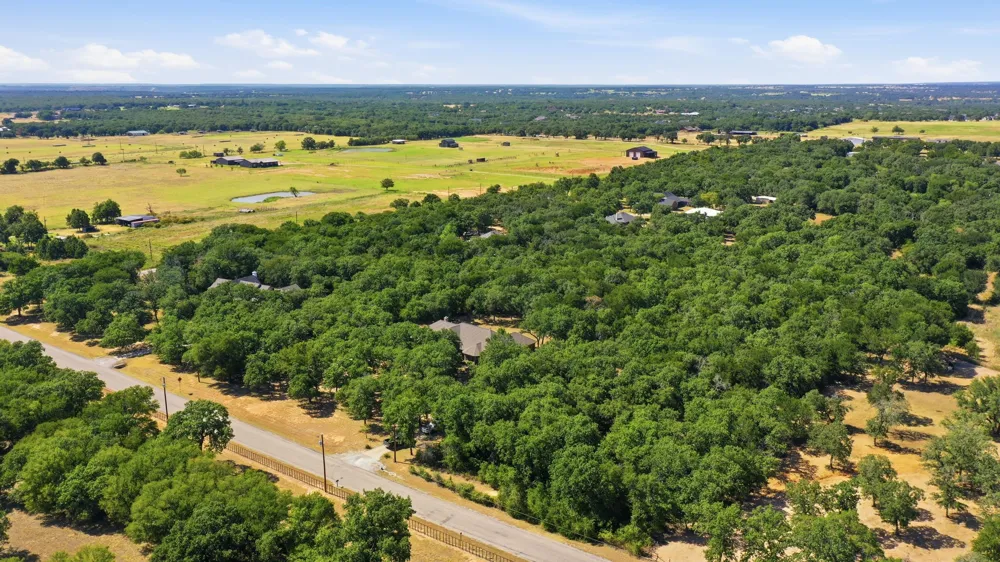 834 Cougar Road Lipan, TX 76462
