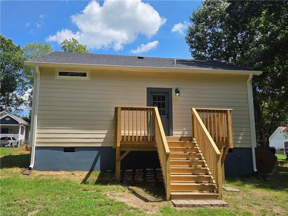 3 HAMES STREET Lexington, NC 27295