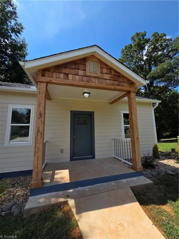 3 HAMES STREET Lexington, NC 27295