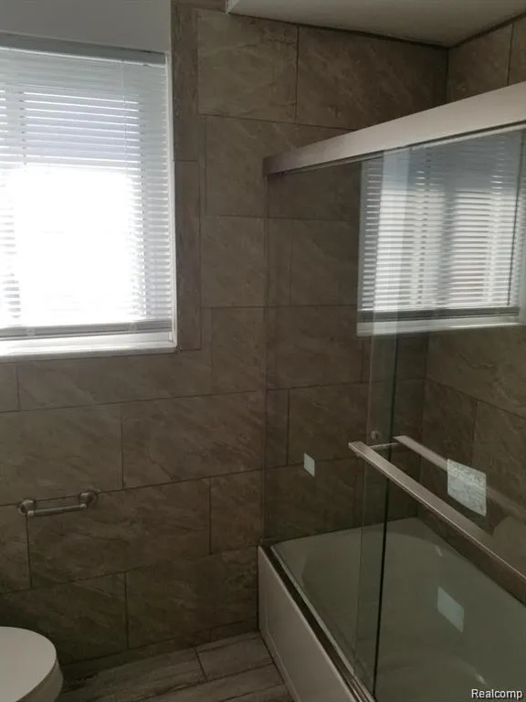 18203 Mott Eastpointe City, MI 48021