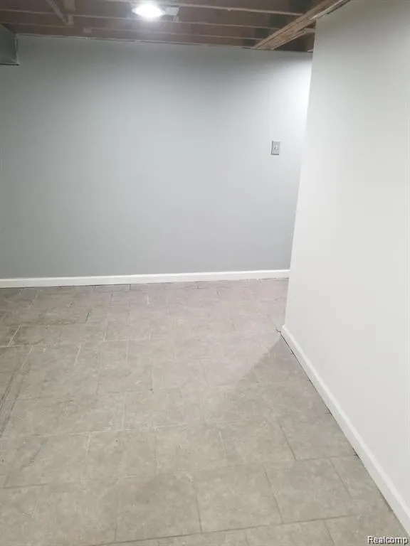 18203 Mott Eastpointe City, MI 48021