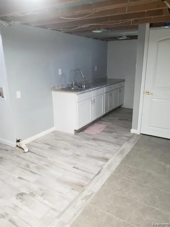 18203 Mott Eastpointe City, MI 48021