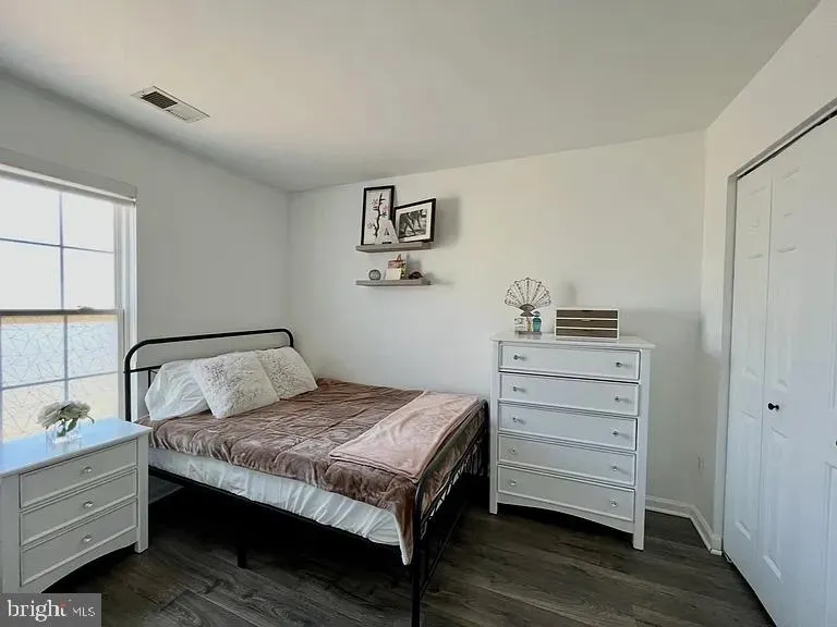 8272 JAKE PLACE Alexandria, VA 22309