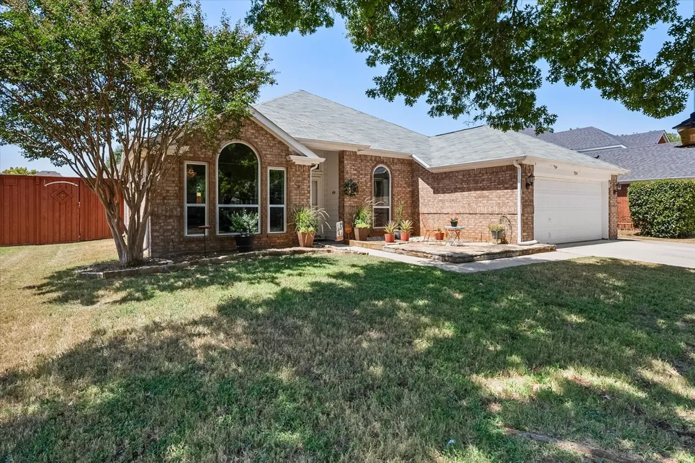 704 Oakridge Drive Lake Dallas, TX 75065